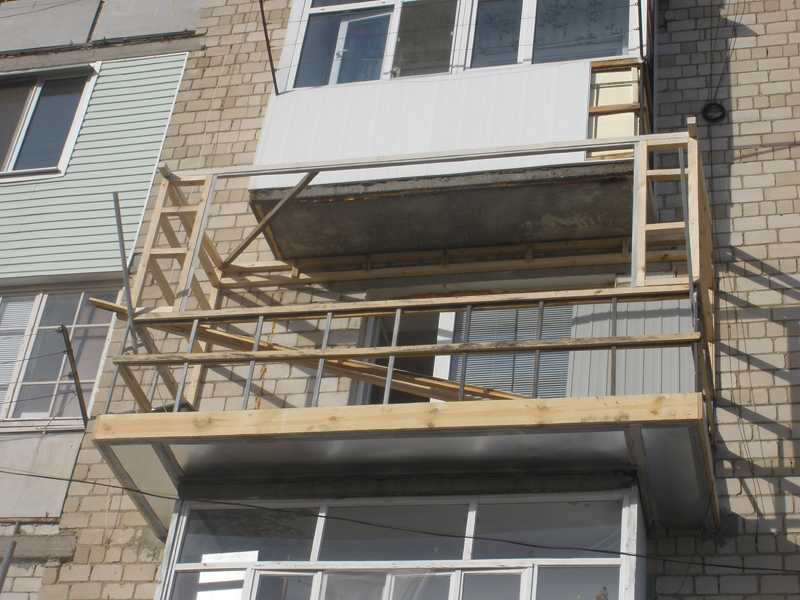 Обустройство балкона своими руками пошагово: 80 фото новинок дизайна, планировки и зонированияварианты планировки и дизайна