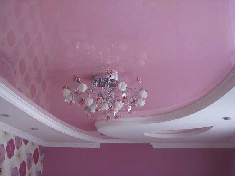 ✅ розовый потолок какие обои подойдут - novostroikbr.ru