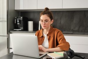 Как выбрать компьютерное кресло для длительной работы без усталости