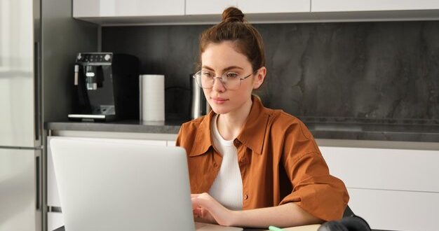 Как выбрать компьютерное кресло для длительной работы без усталости