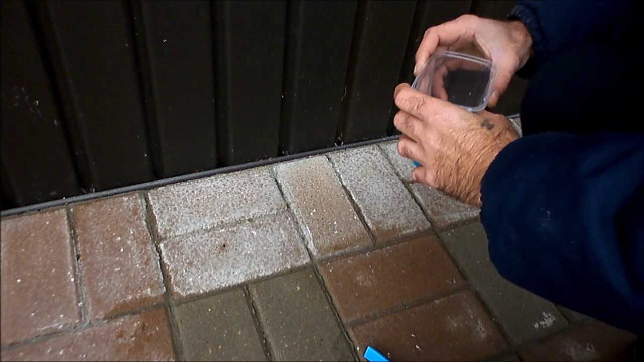 Чем отмыть тротуарную плитку от цемента и белого налета после укладки: средства