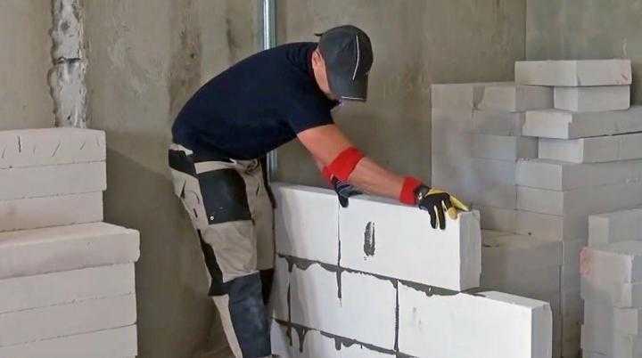 Как правильно сломать бетонную стену в квартире