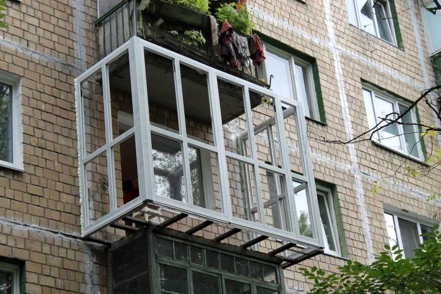Кухня на балконе: приемы переноса кухни на лоджию или балкон, переделка и объединение