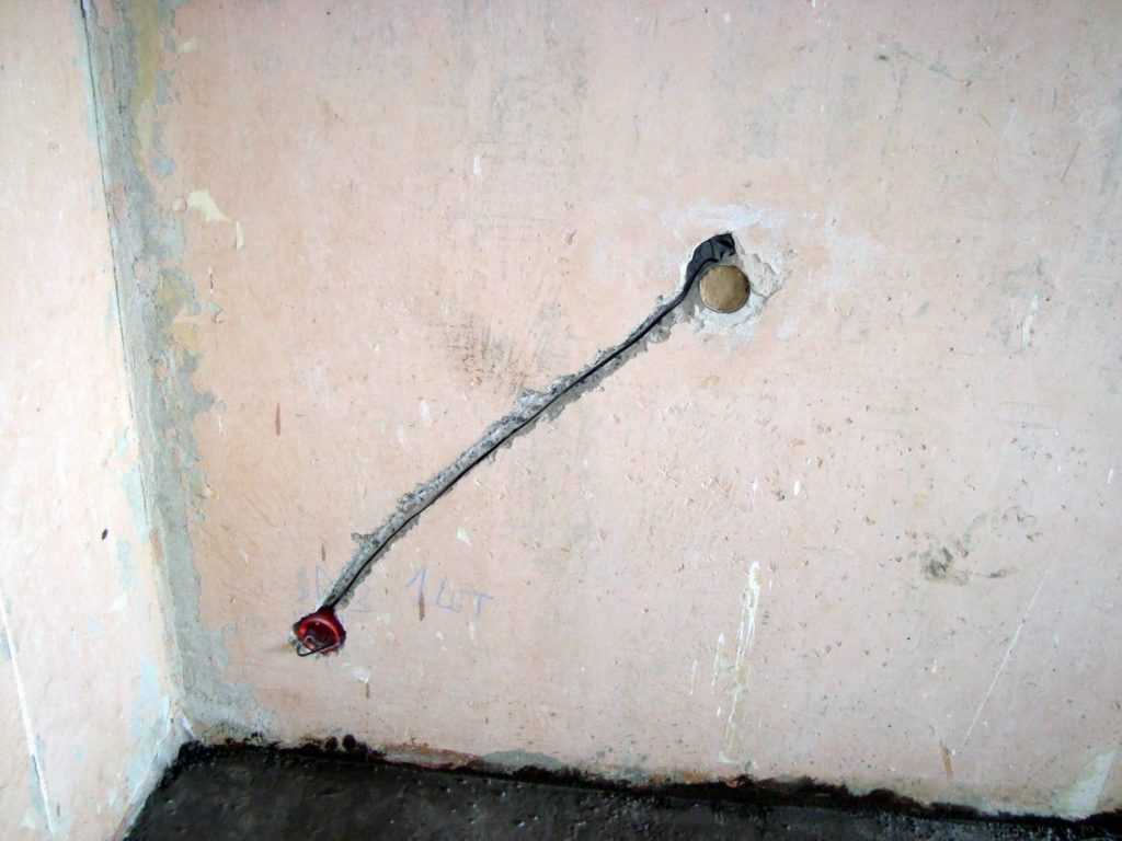 Как найти скрытую проводку в стене с помощью мультиметра