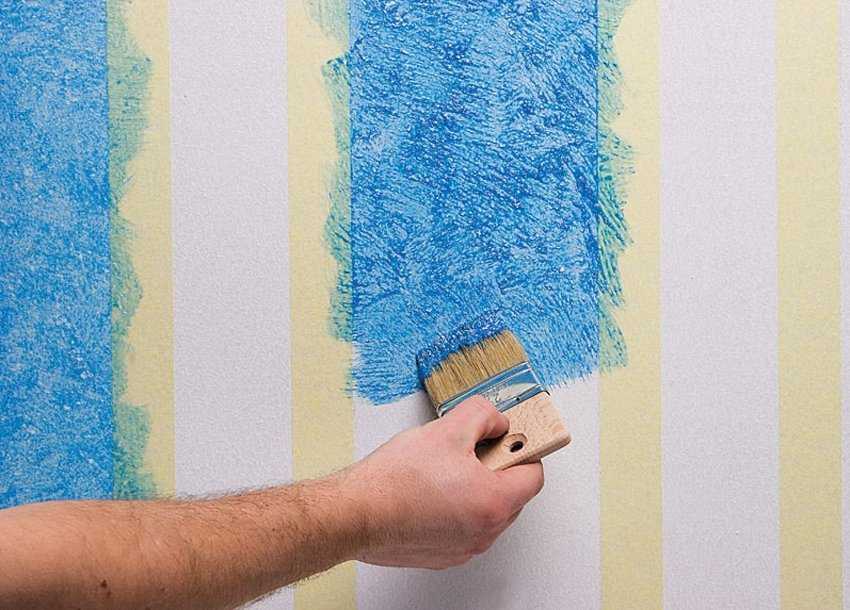 Покраска деревянных стен