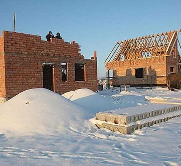 Каркасные дома: можно ли строить зимой и другие вопросы