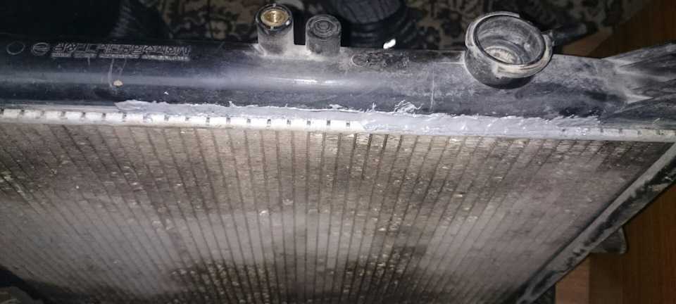 Как запаять и чем склеить радиатор системы охлаждения авто?
