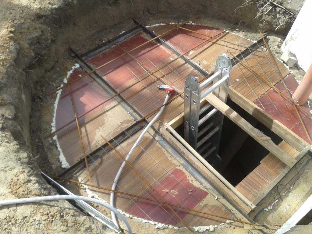 Как построить погреб из бетонных колец