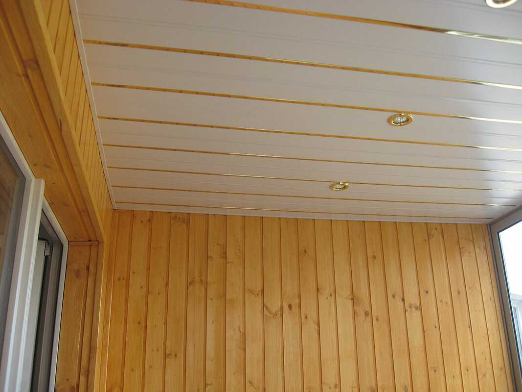 Виды отделки потолка в деревянном доме своими руками? обзор- виды +видео