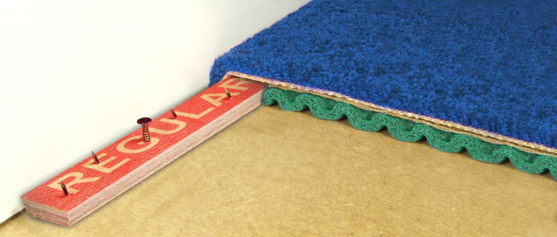 Укладка и монтаж ковролина: как правильно стелить, на ковролин, на деревянный и бетонный пол, на лестницу, своими руками, фото и видео