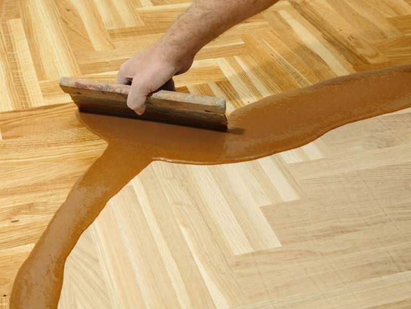 Лак для деревянных полов. как покрасить деревянный пол лаком | дома на века