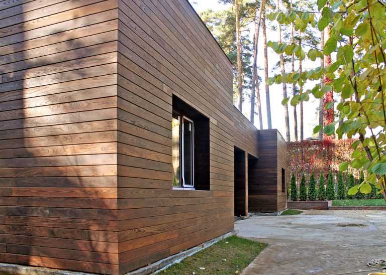 Деревянные фасады — современные идеи дизайна и применения древесины при наружном оформлении